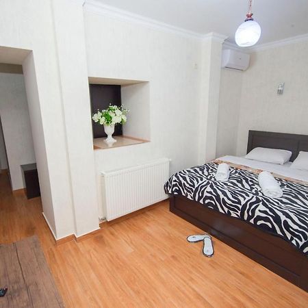 Hotel Elegant 2 Tbilisi Ngoại thất bức ảnh
